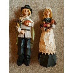 VINTAGE THANKSGIVING TALL DECORATIVE PILGRIM COUPLE HARVEST