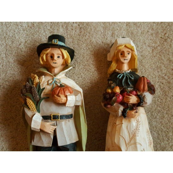 VINTAGE THANKSGIVING TALL DECORATIVE PILGRIM COUPLE HARVEST