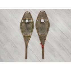 Authentic Vintage Pair of Used Snowshoes (47-90-G3475) Y8U