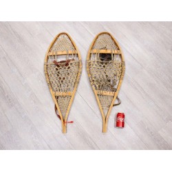 Authentic Vintage Pair of Used Snowshoes (47-90-G3462) Y8U