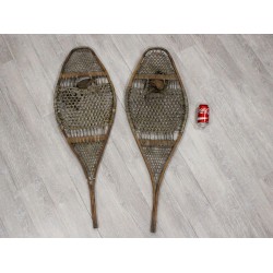 Authentic Vintage Pair of Snowshoes (47-90-G95) L2