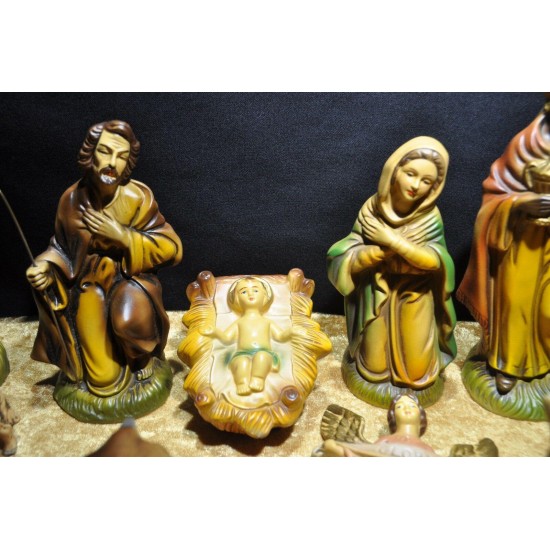 Vintage Manor House Hand Painted 13 Piece Nativity Set - Made in Japan