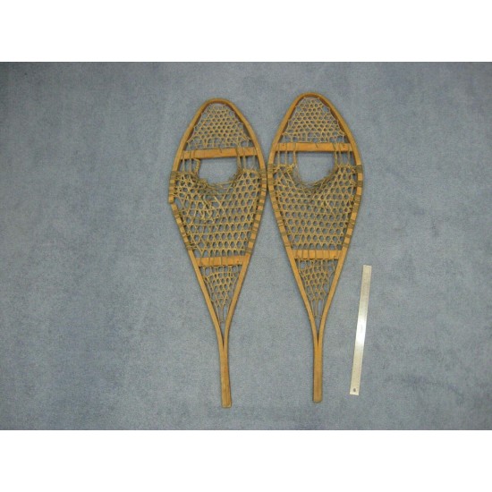 Authentic Vintage Pair of Snowshoes Used Gallery (47-90-G197) AZ