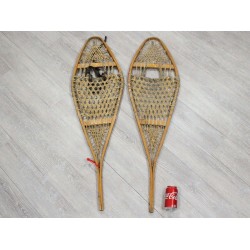 Authentic Vintage Pair of Used Snowshoes (47-90-G3459) Y8U