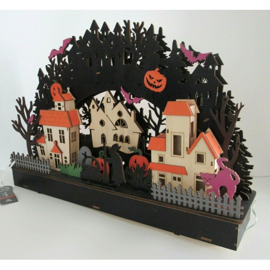 MARTHA STEWART LARGE LED LIGHTED DIE CUT WOODEN HALLOWEEN HAUNTED VILLAGE NEW