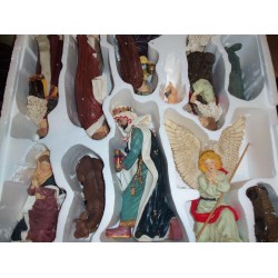 11 PIECE NATIVITY SET