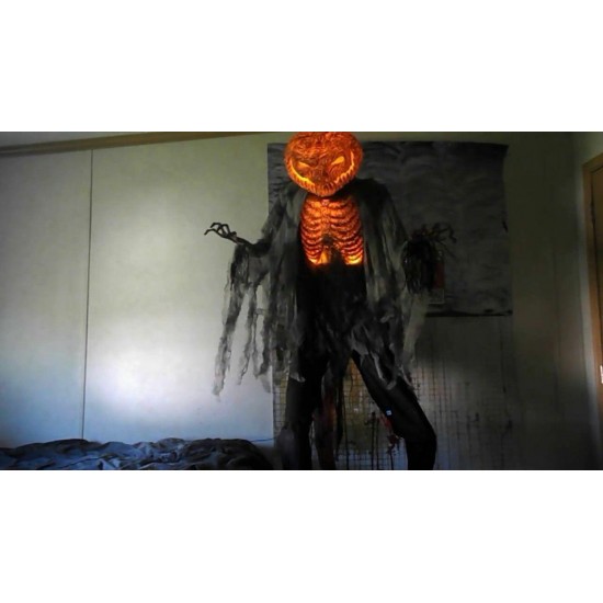 Morris Costumes Halloween Scorched Scarecrow with Fog Machine 7 ft.