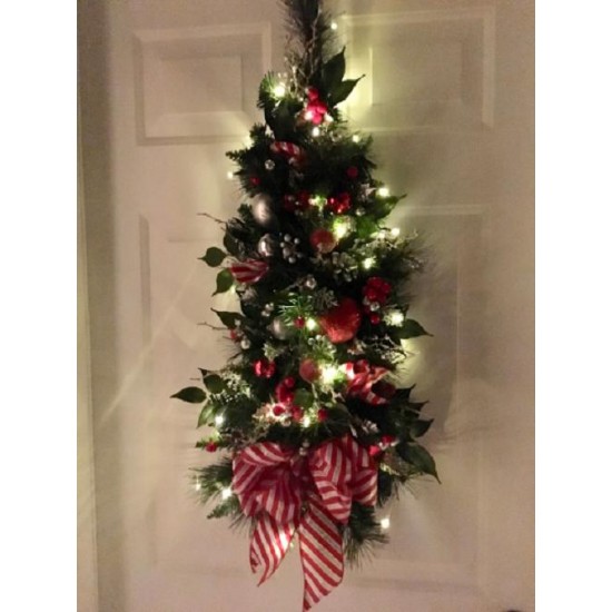 Awe-Inspiring Candy Cane Wall Tree