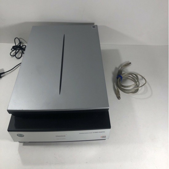 Epson Perfection V700 PHOTO Flatbed Scanner 6400 dpi x 9600 dpi No Accessories